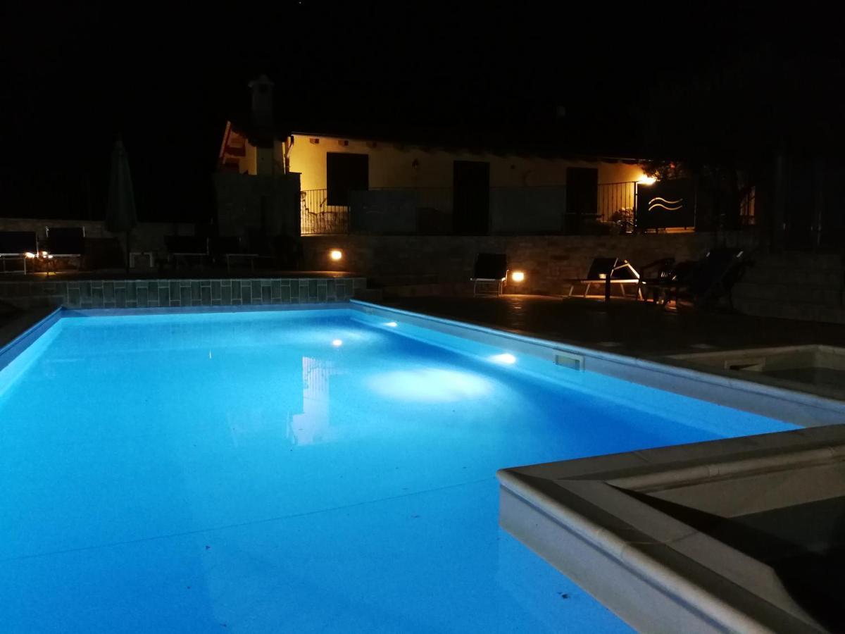 Agriturismo Sole Luna Piano Delle Pieve Luaran gambar