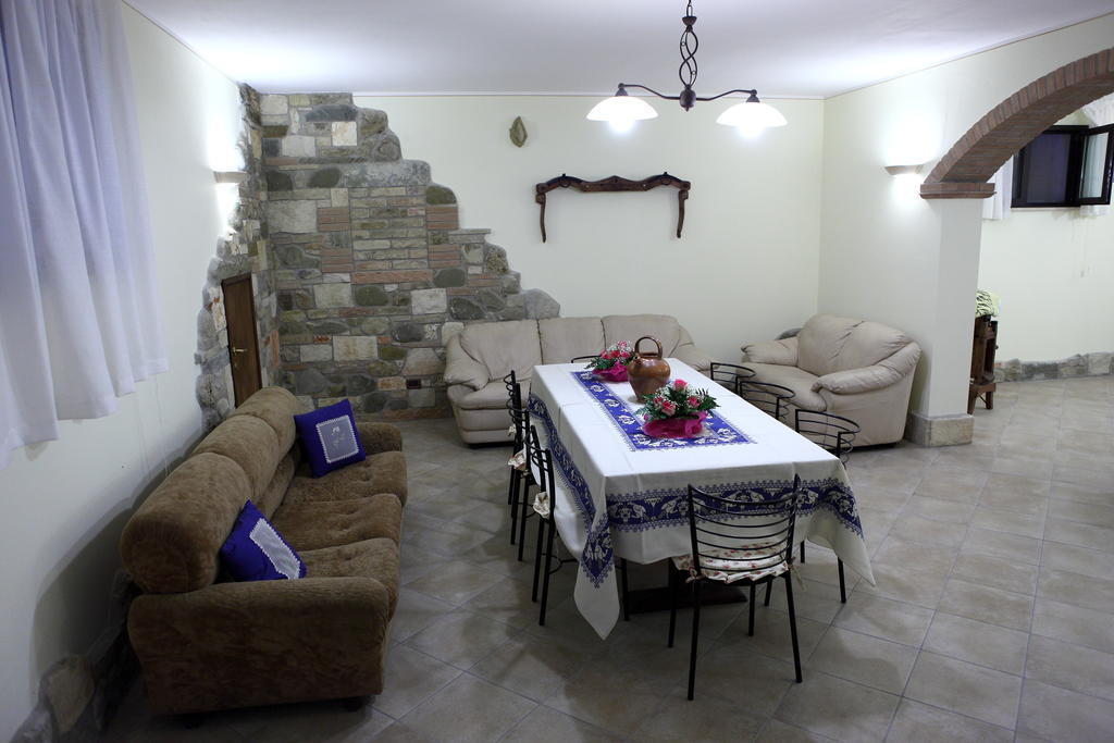 Agriturismo Sole Luna Piano Delle Pieve Luaran gambar